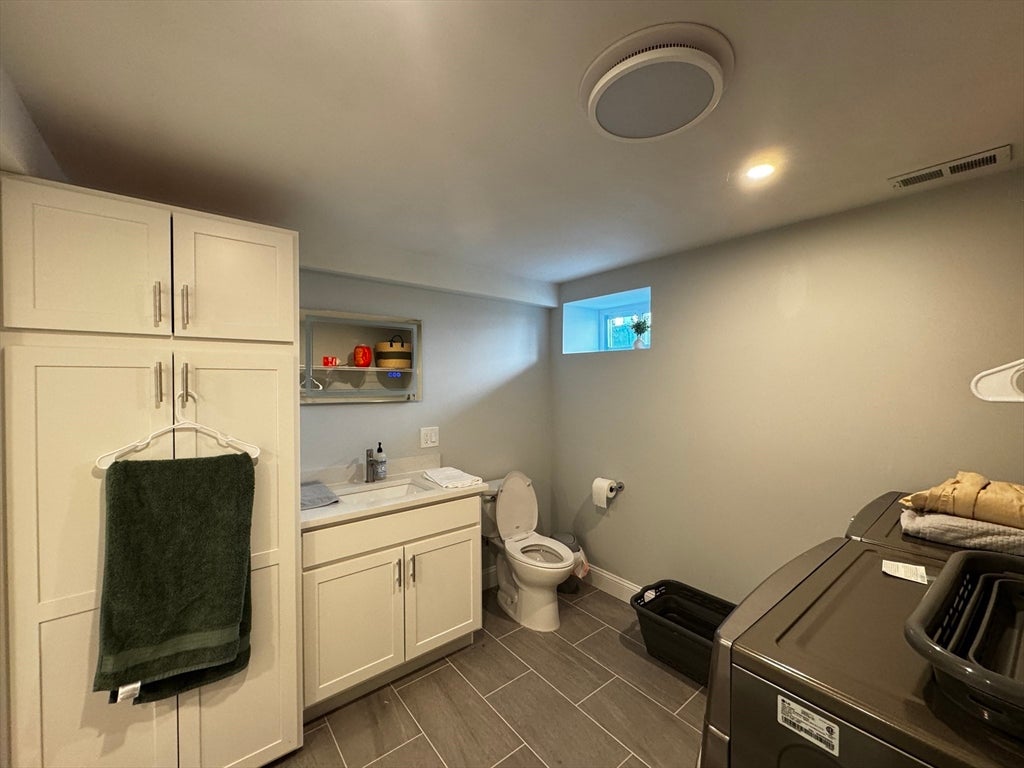 33 Hamilton St #1, Medford, MA Photo #14
