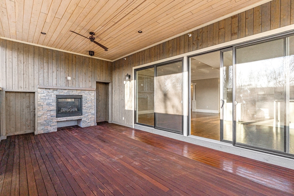 846 Main Street IV
