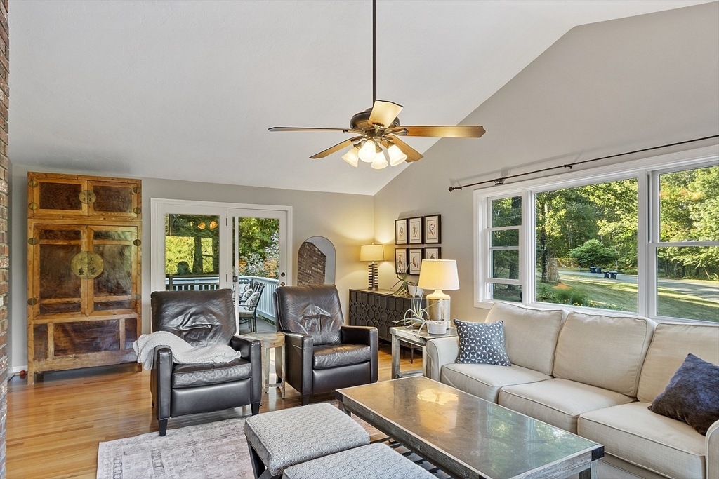 16 Birch Dr