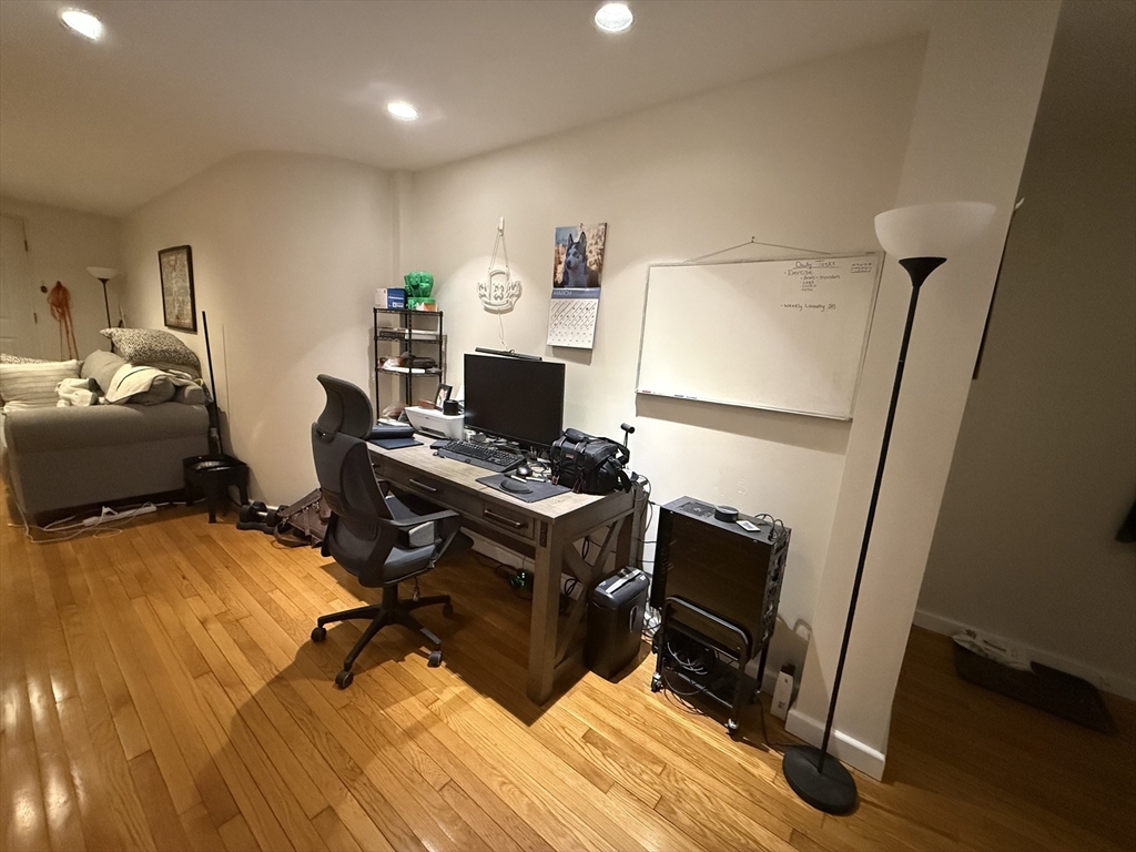 18-20 E Springfield Street 1