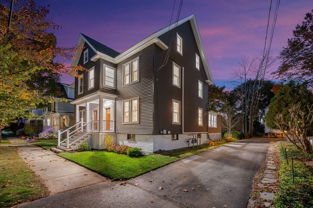 90 Wibird St