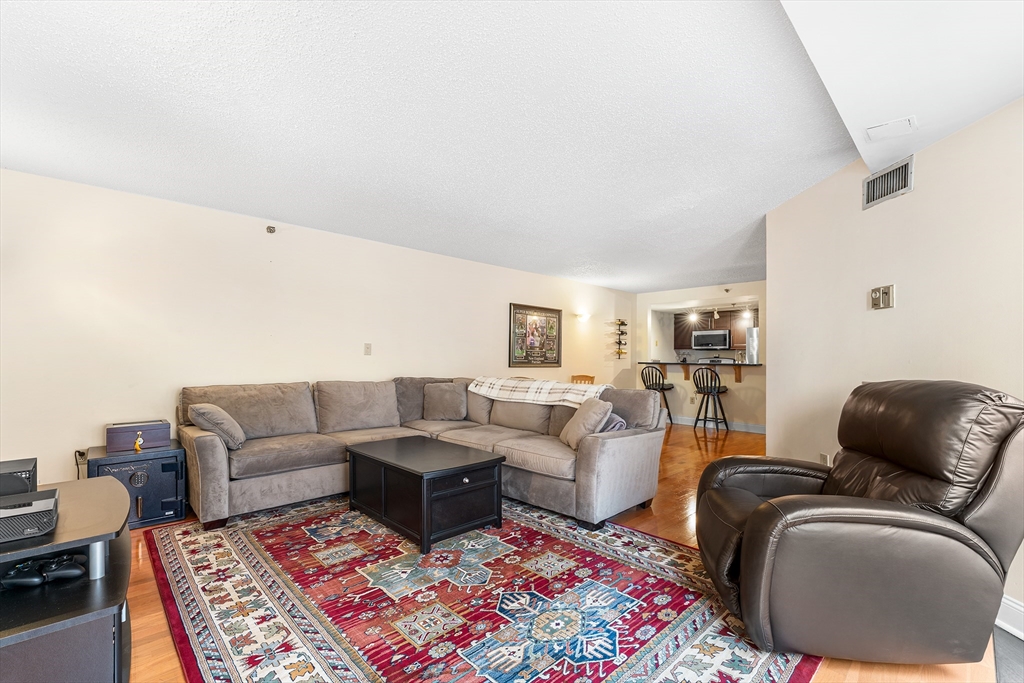 15 N Beacon St 412