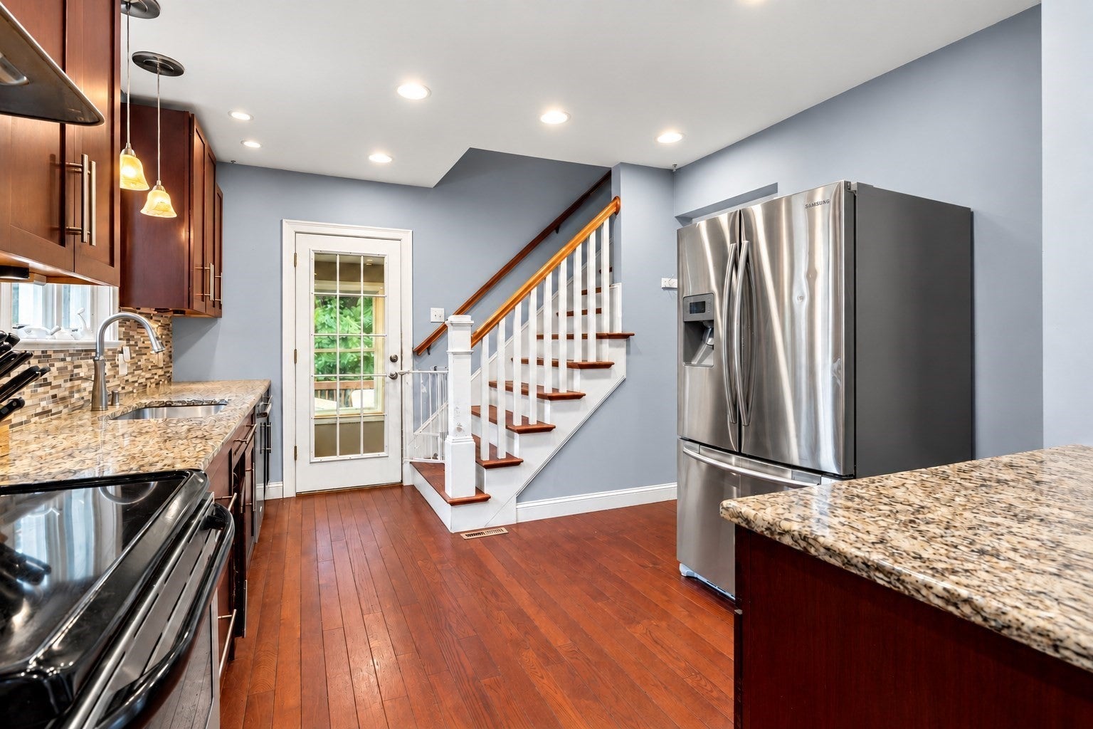 6 Pershing St, Billerica, MA Photo #11