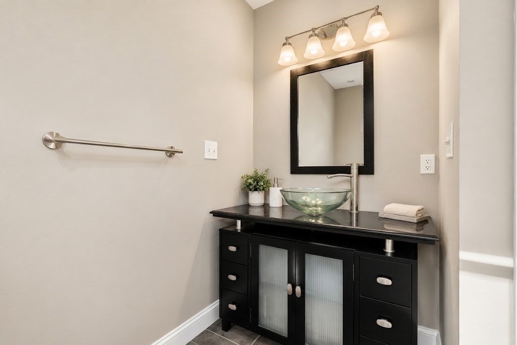 6 Pershing St, Billerica, MA Photo #13
