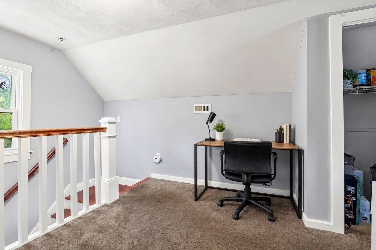 6 Pershing St, Billerica, MA Photo #14
