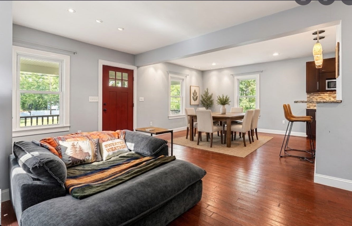 6 Pershing St, Billerica, MA Photo #3