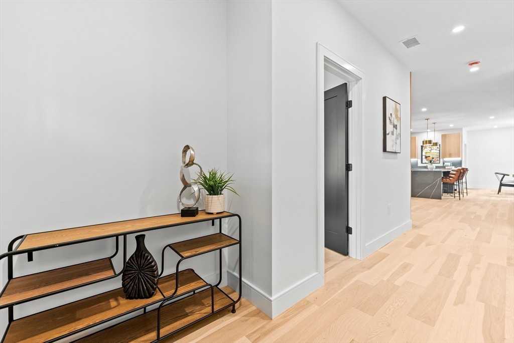 32 Bartlett Street 1