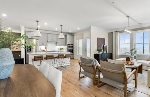2 Stratton Drive 1109 Woburn MA 01801