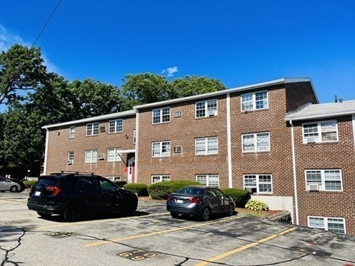 243 Boston Post Rd E 11