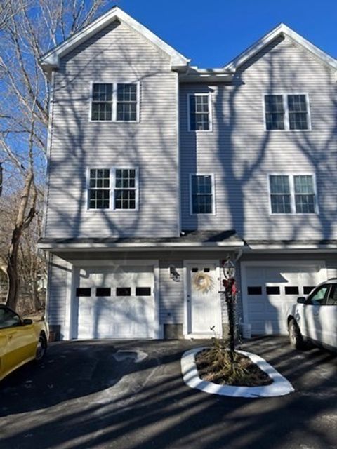 35 Fredonian St K Shirley MA 01464