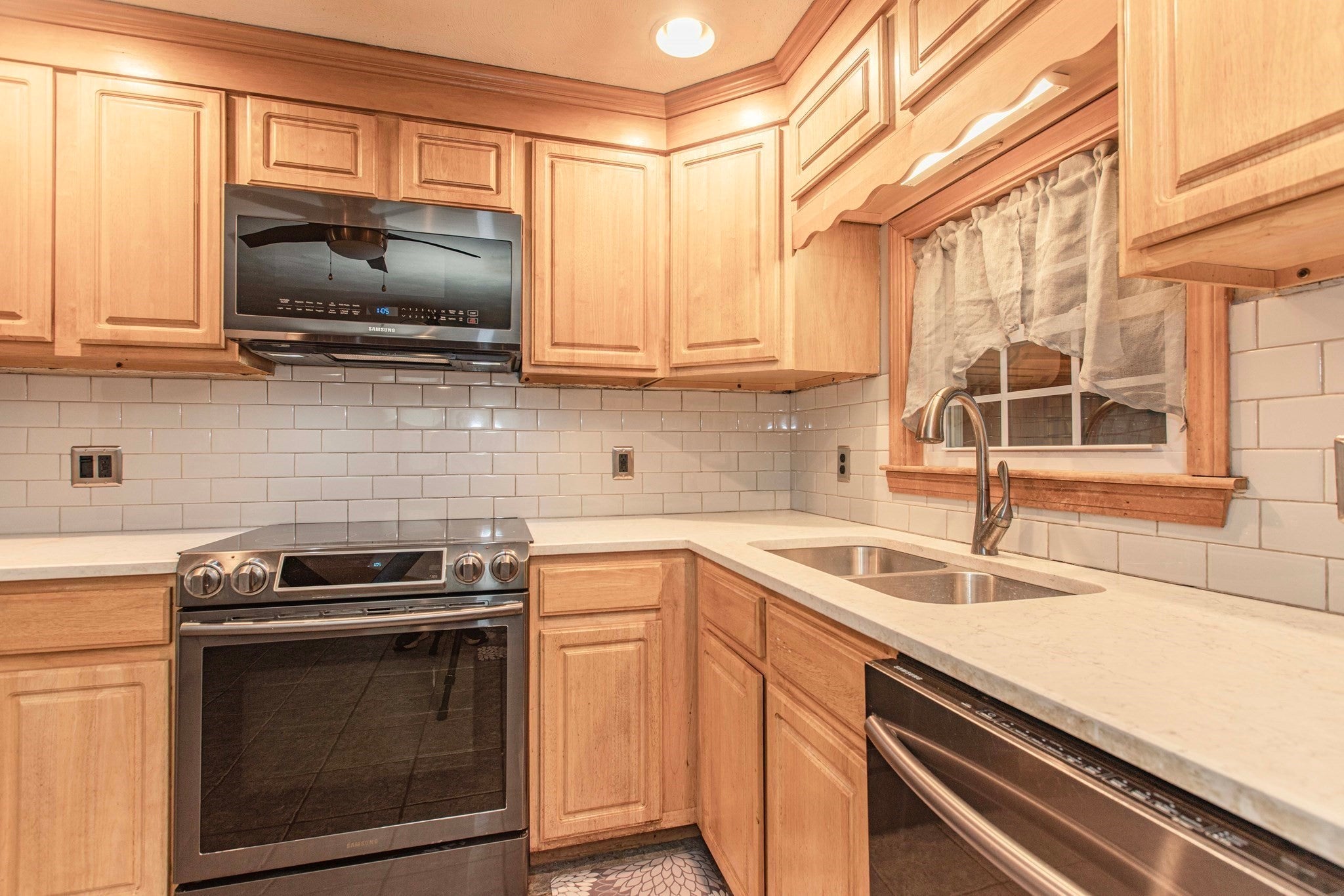 191 Cynthia Dr, Raynham, MA, 191 Cynthia Dr, Raynham, MA Photo #6