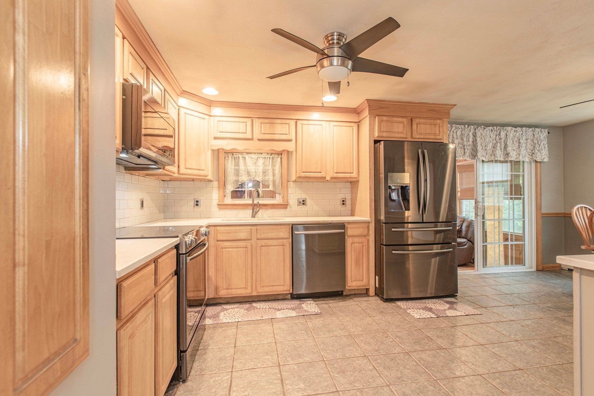 191 Cynthia Dr, Raynham, MA, 191 Cynthia Dr, Raynham, MA Photo #3
