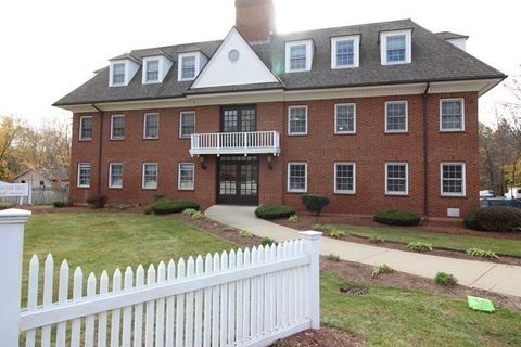 Photo of 132 Tyngsboro Road #9, Chelmsford, MA 01863 (MLS # 73491133)