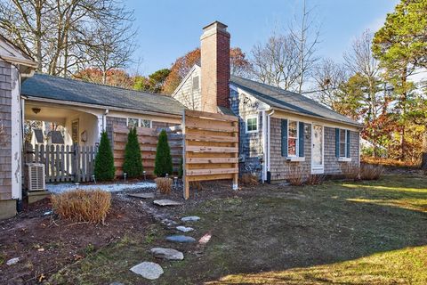 Photo of 933-935 W Yarmouth Rd, Yarmouth, MA 02675 (MLS # 73459627)