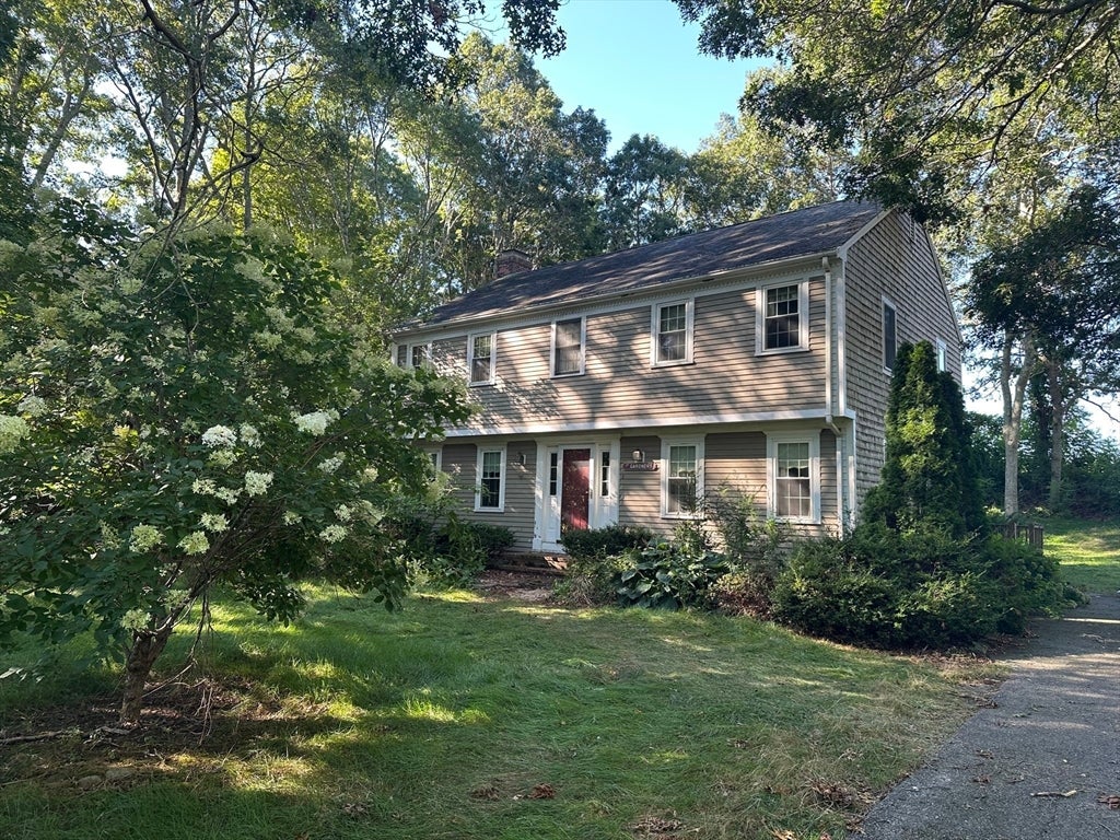 8 Deep Wood Dr, Sandwich, MA Photo #2
