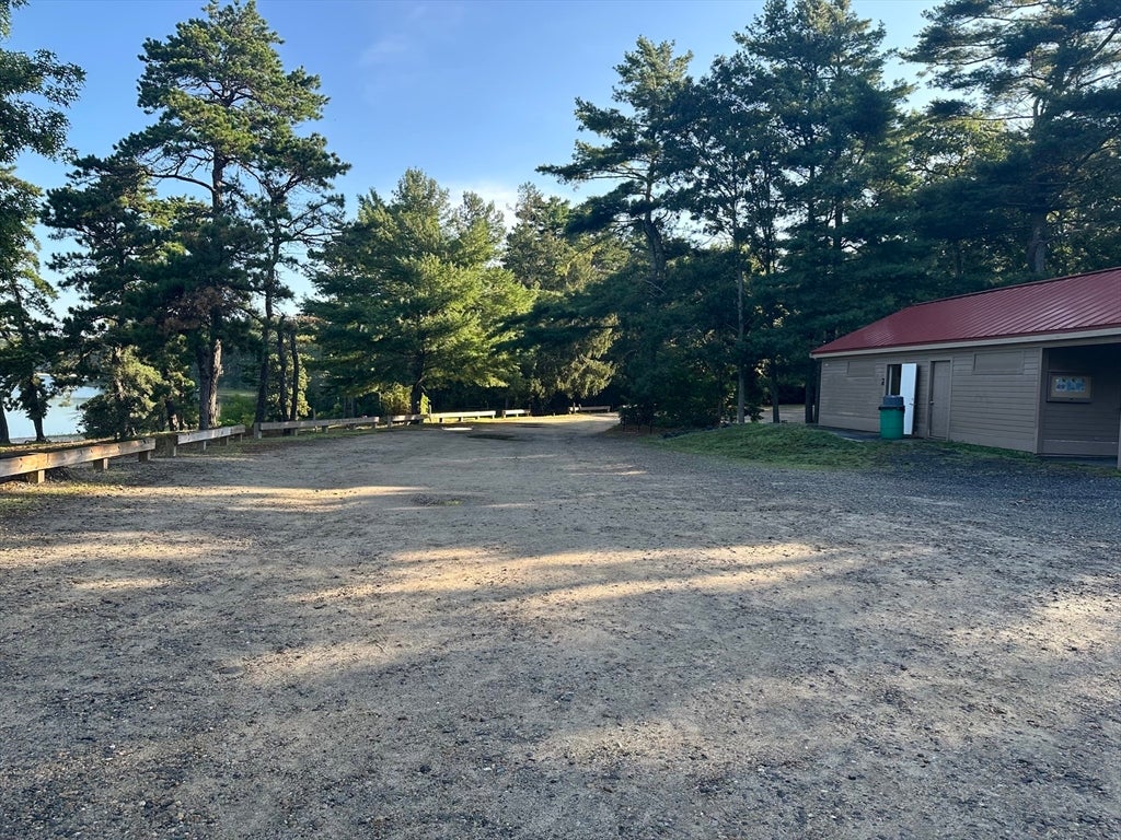 8 Deep Wood Dr, Sandwich, MA Photo #4
