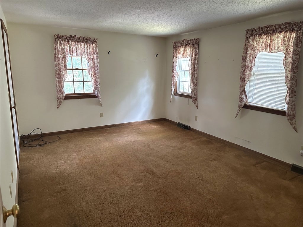 8 Deep Wood Dr, Sandwich, MA Photo #18