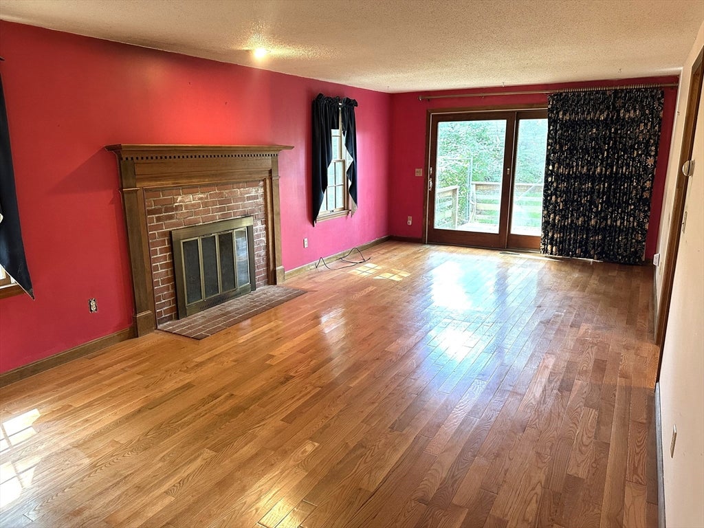 8 Deep Wood Dr, Sandwich, MA Photo #6