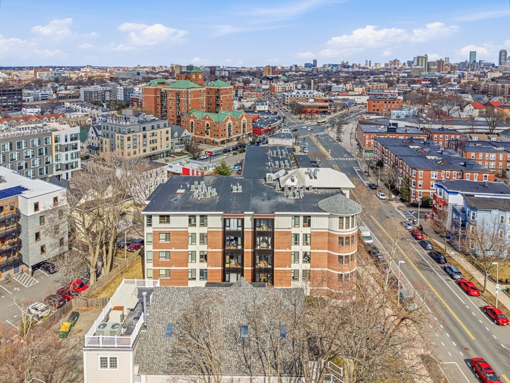 533 Cambridge St 105