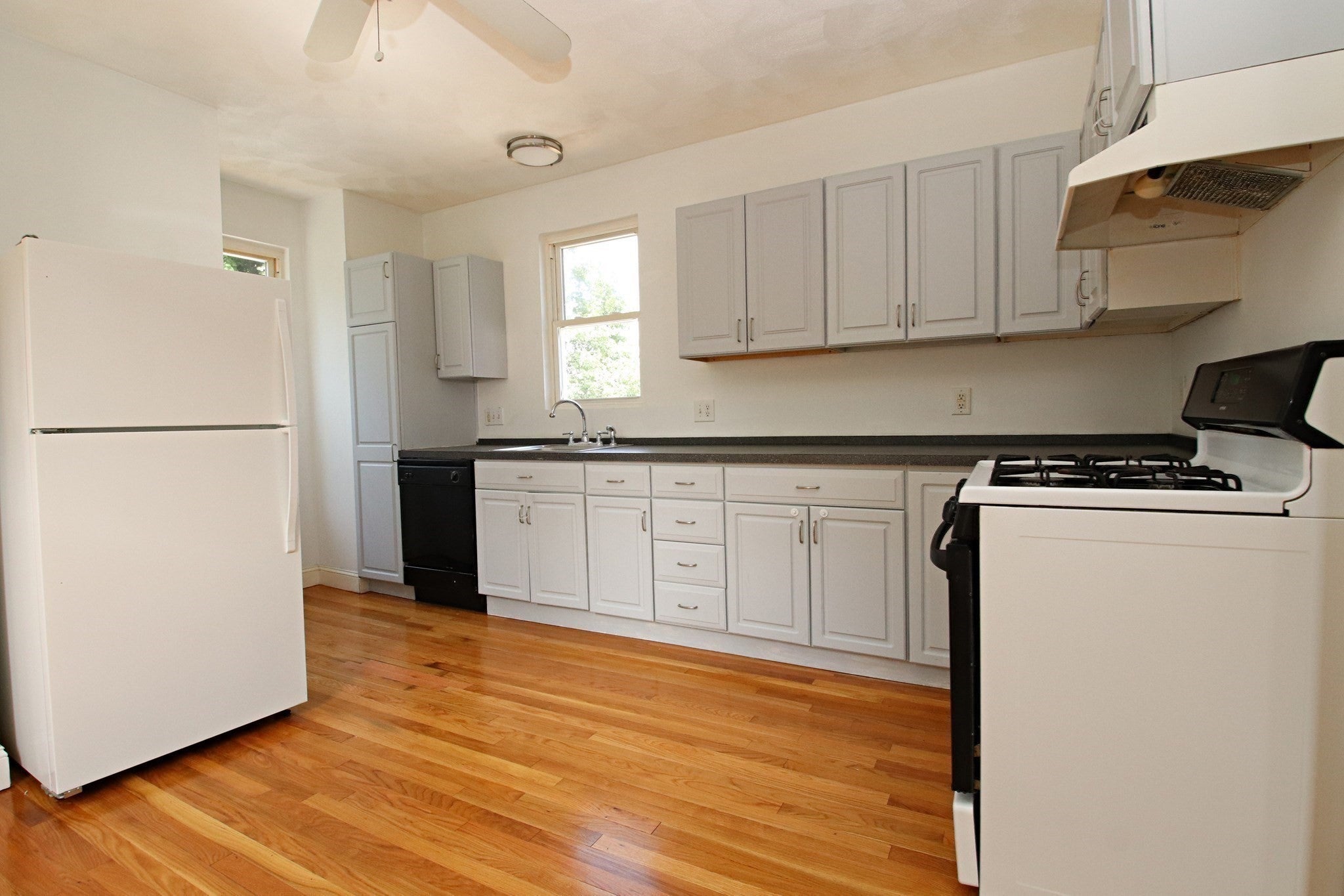 601 Lincoln Avenue, Saugus, MA Photo #20