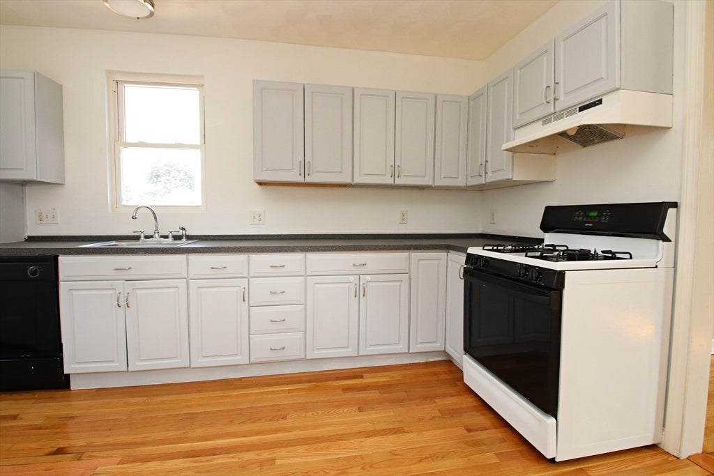 601 Lincoln Avenue, Saugus, MA Photo #20