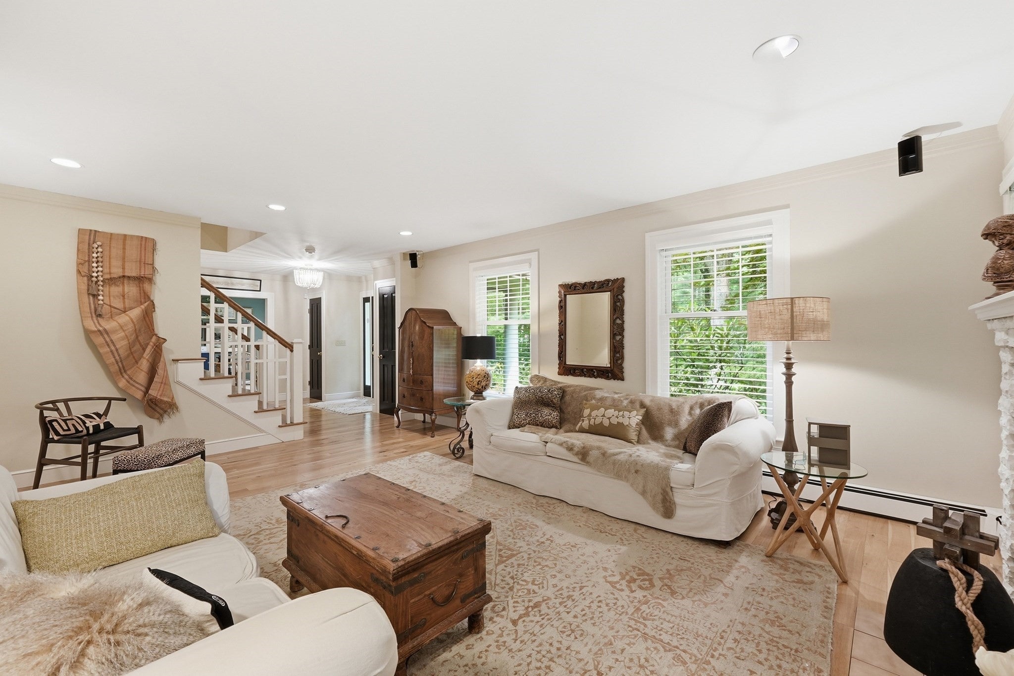 18 Village Green Ln