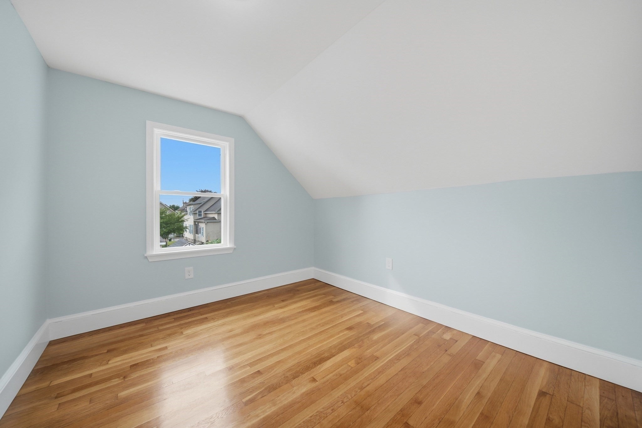 57 Corbett St, Lowell, MA Photo #22