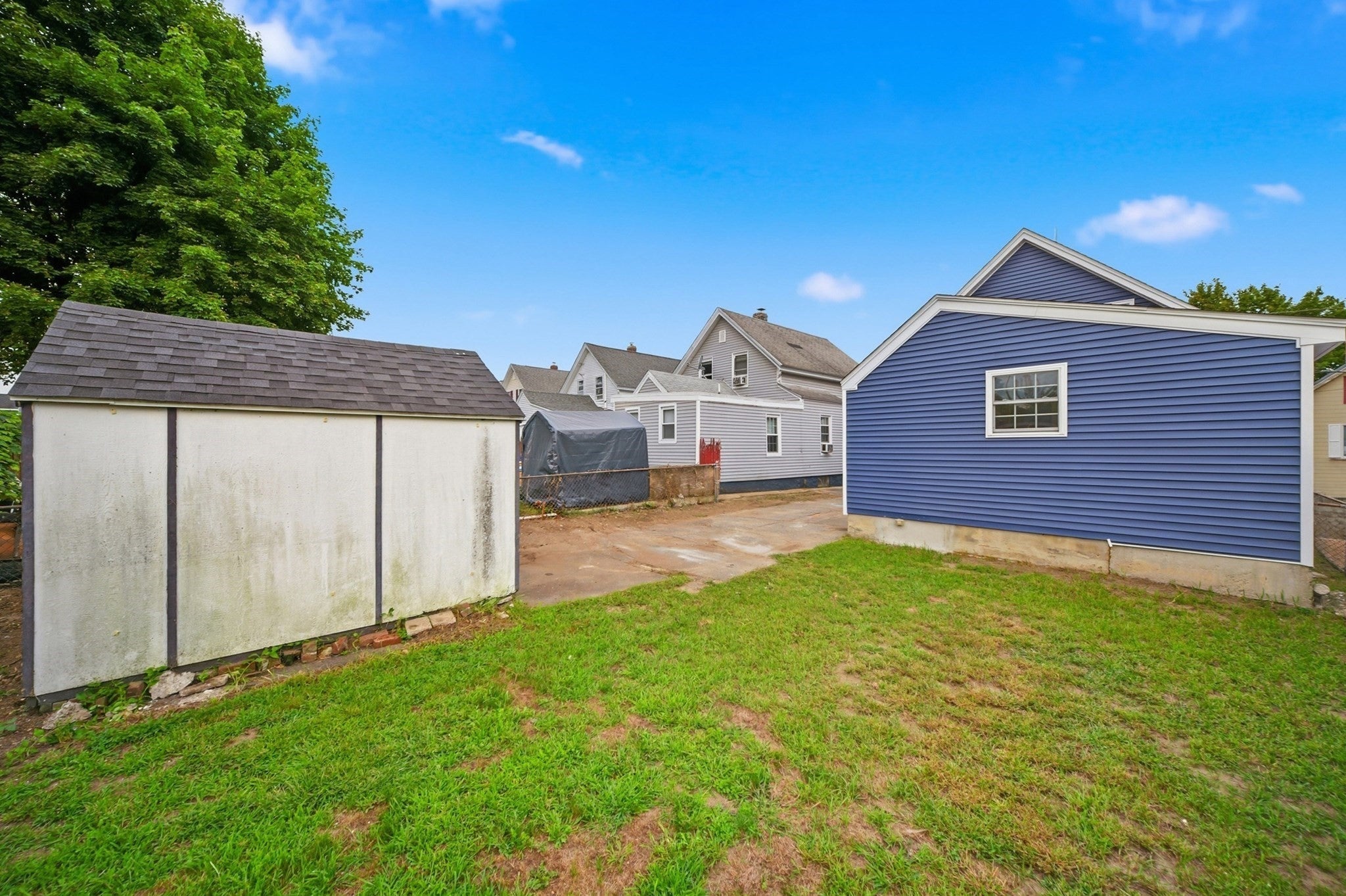 57 Corbett St, Lowell, MA Photo #31
