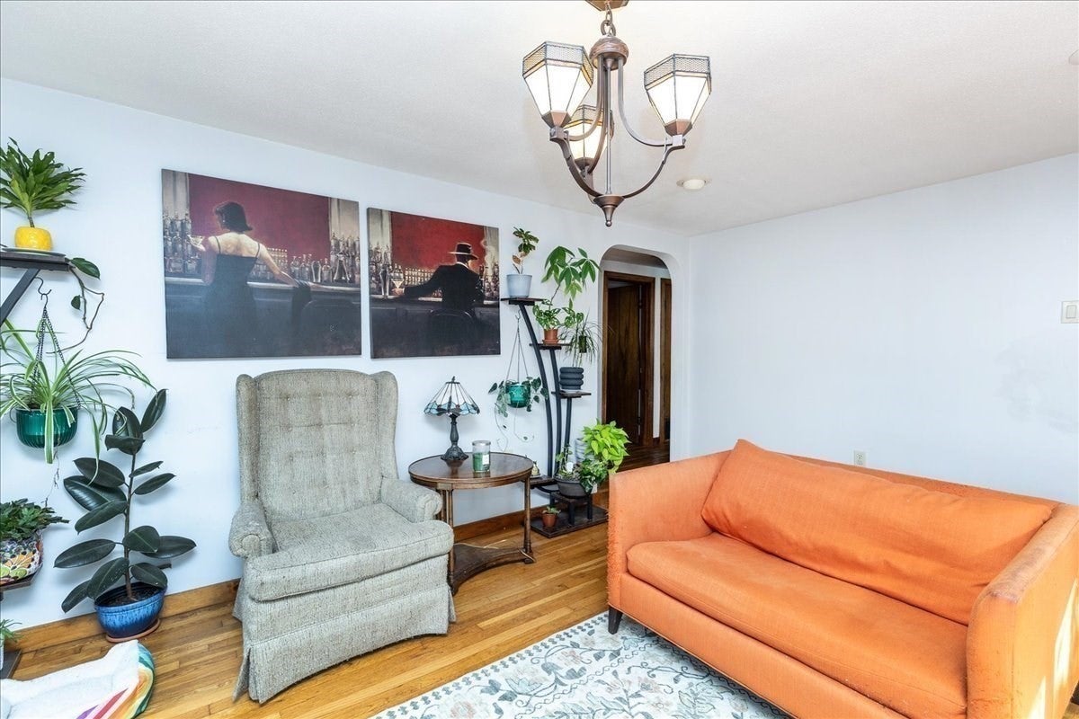 43 Crestwood Cir, Lawrence, MA Photo #9