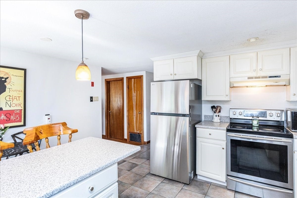 43 Crestwood Cir, Lawrence, MA Photo #5