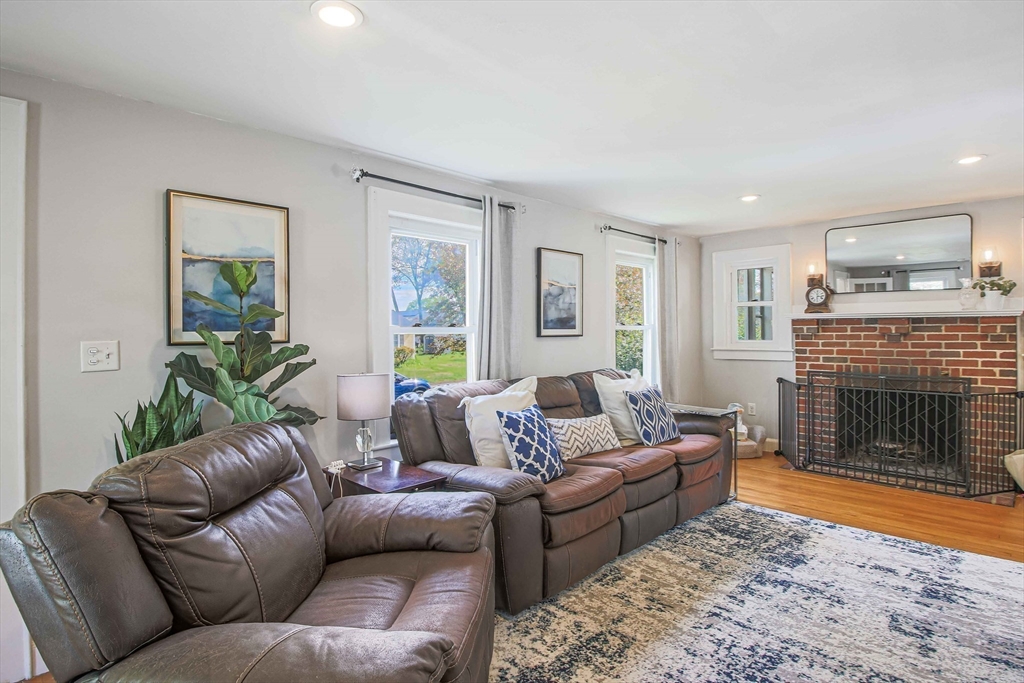 74 Linwood St