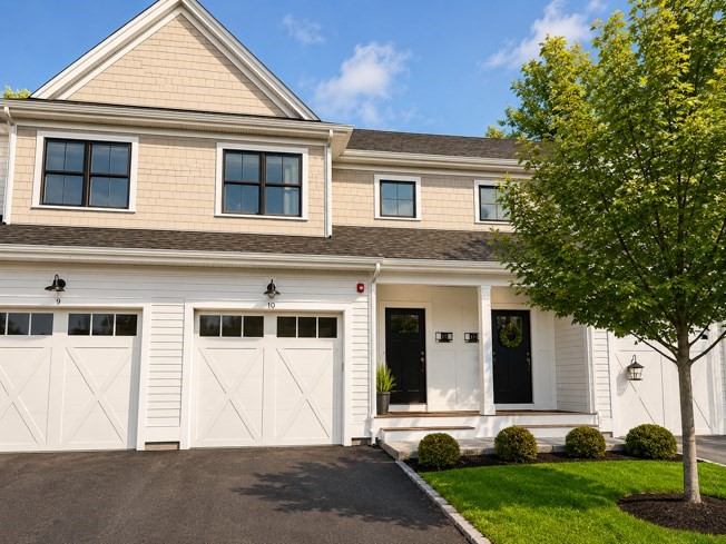 Click for 10 Southfield Ln #10, Sherborn, MA slideshow