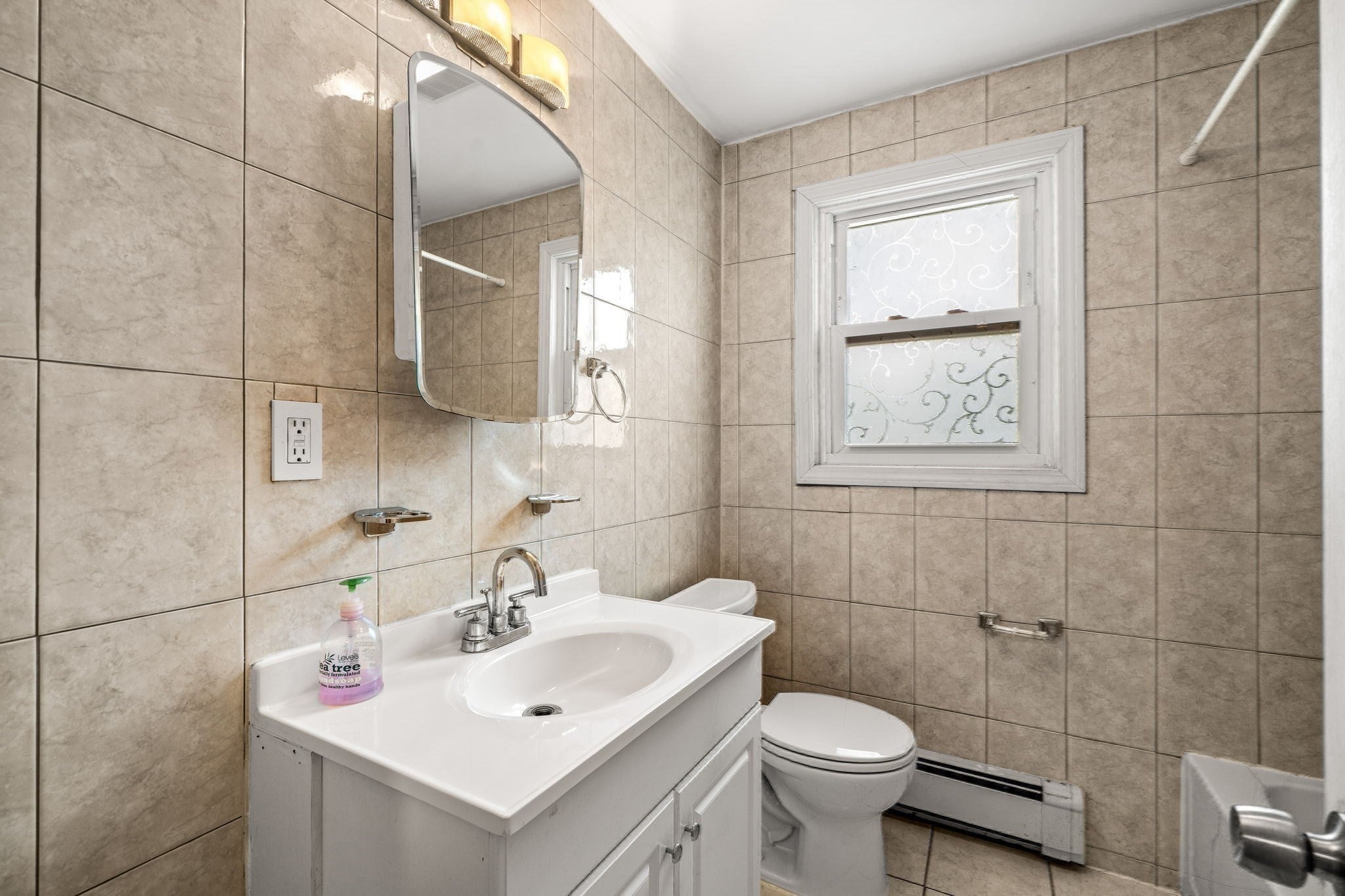 4 Niles Rd, Randolph, MA, 4 Niles Rd, Randolph, MA Photo #12