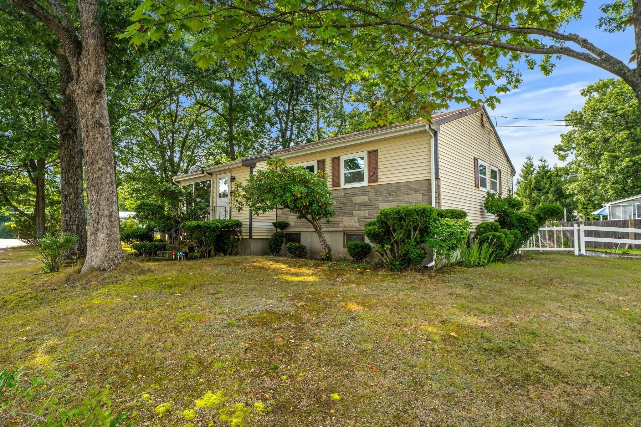 4 Niles Rd, Randolph, MA, 4 Niles Rd, Randolph, MA Photo #3