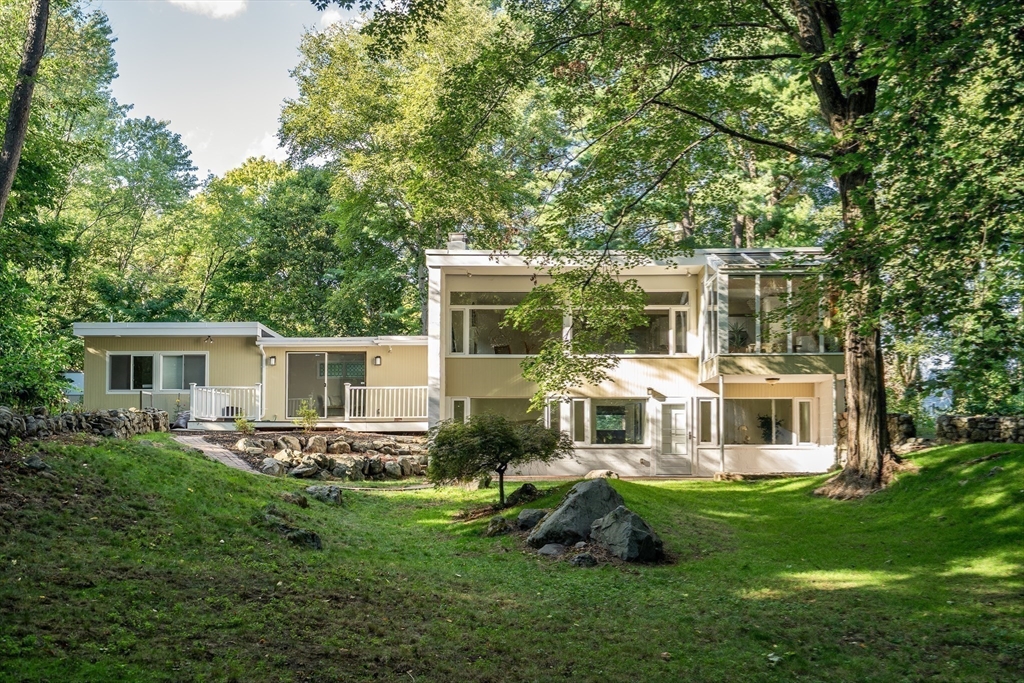 464 Concord Ave