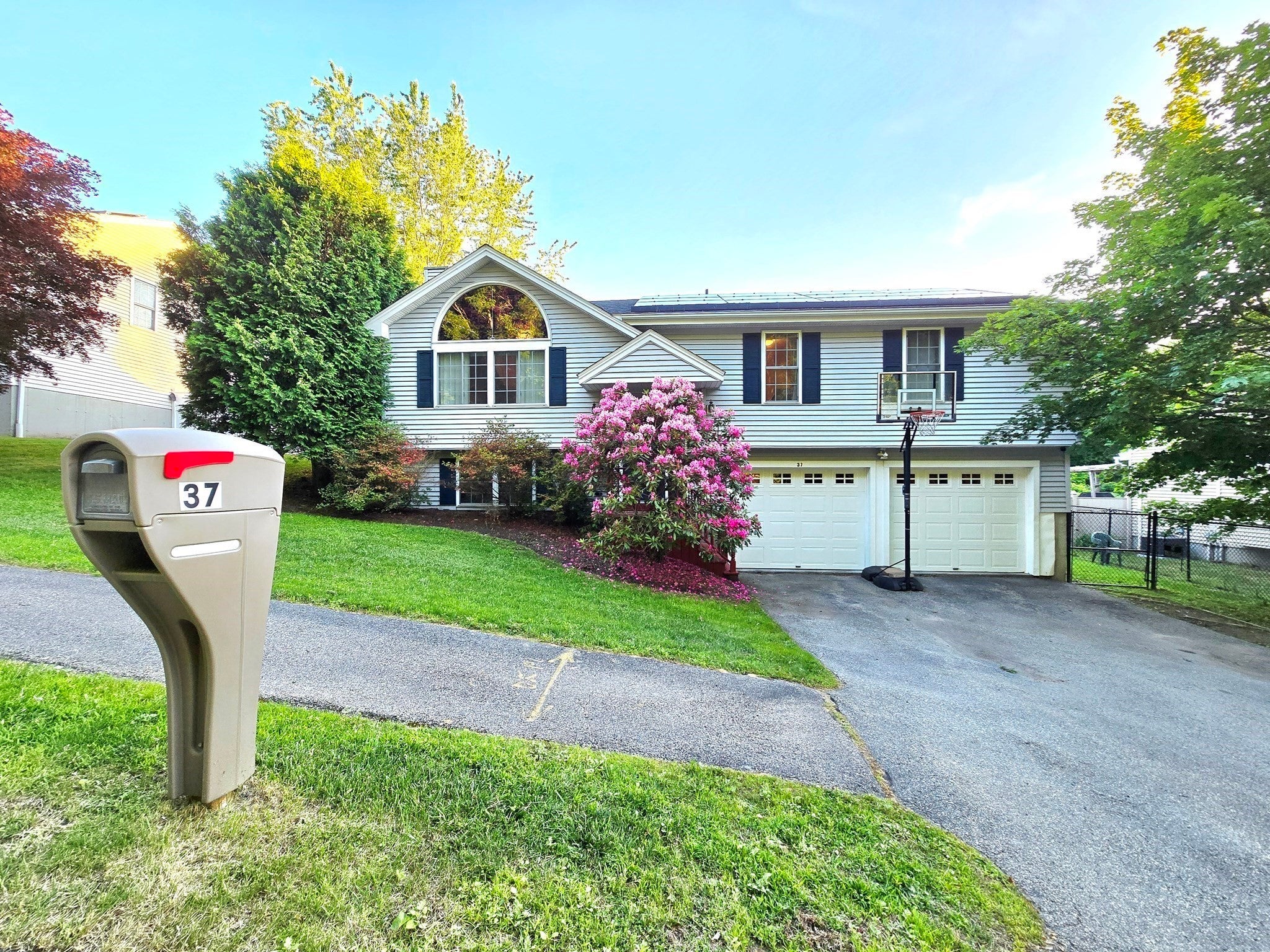 37 Moreland Green Dr