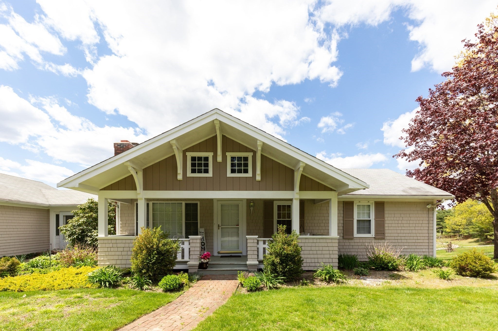 27 Reservoir Ave