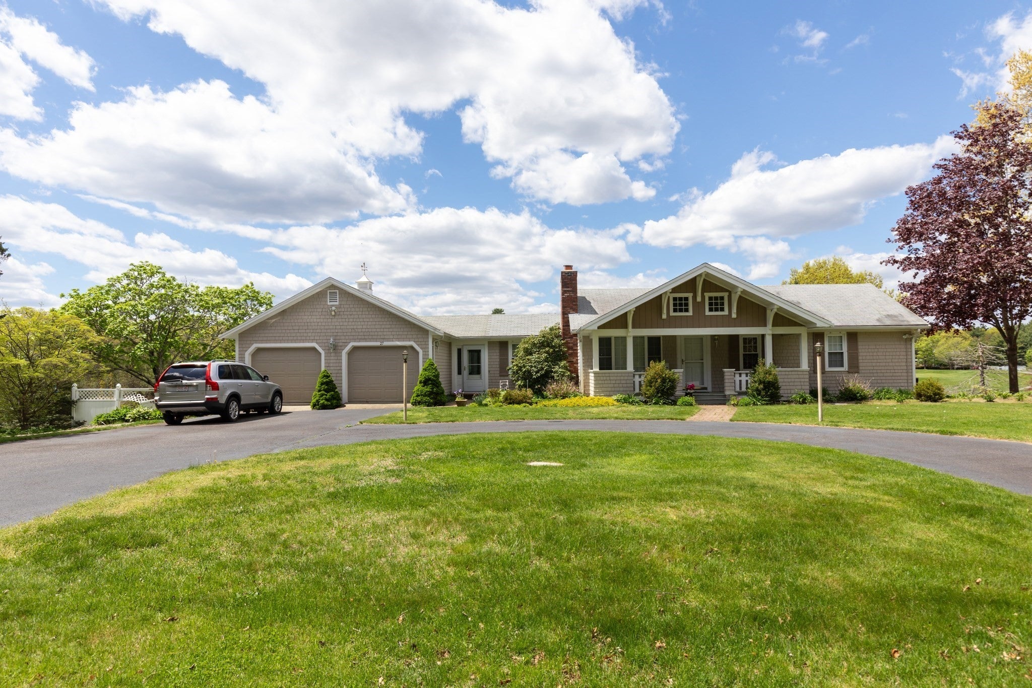 27 Reservoir Ave