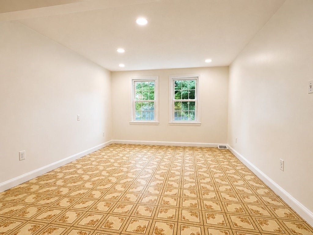 106 Russell Rd, Newton, MA, 106 Russell Rd, Newton, MA Photo #6