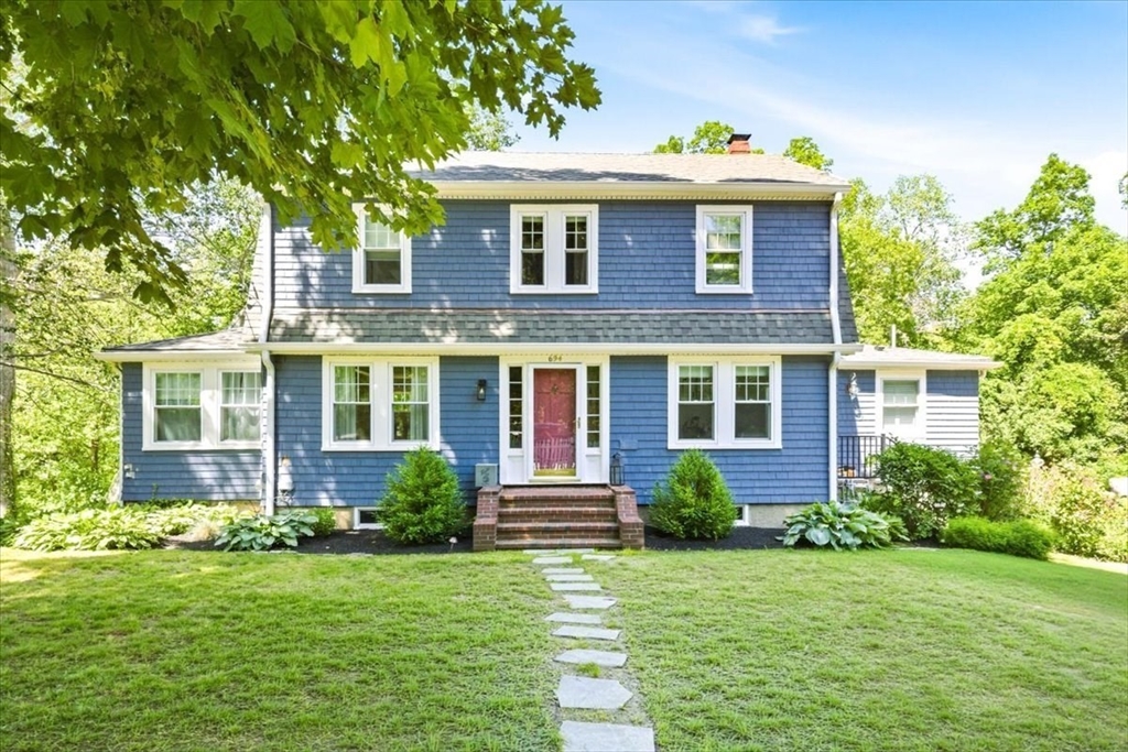 694 Country Way