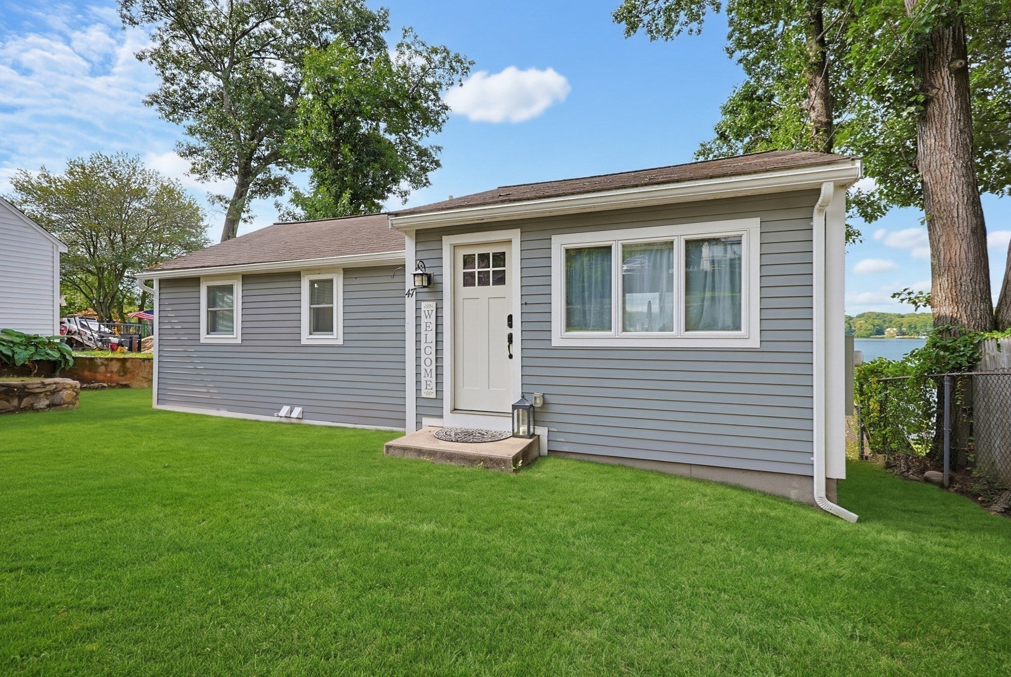 47 Lakeshore Drive, Bellingham, MA, 47 Lakeshore Drive, Bellingham, MA Photo #2
