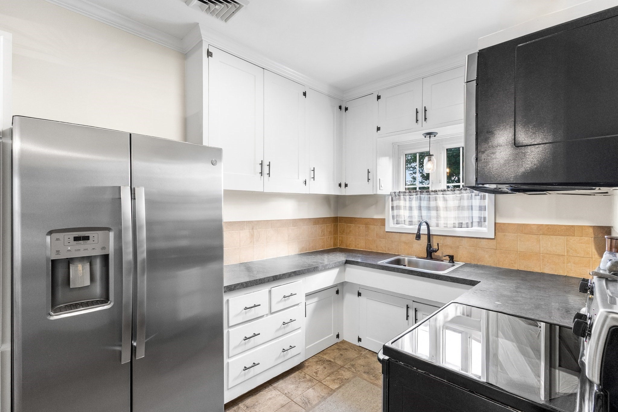1021 Ray St, Fall River, MA, 1021 Ray St, Fall River, MA Photo #20