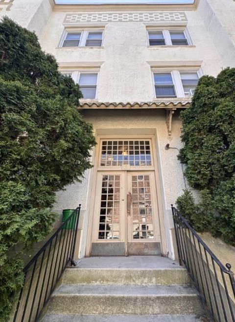 6 Radcliffe Rd. 1 Boston MA 02134