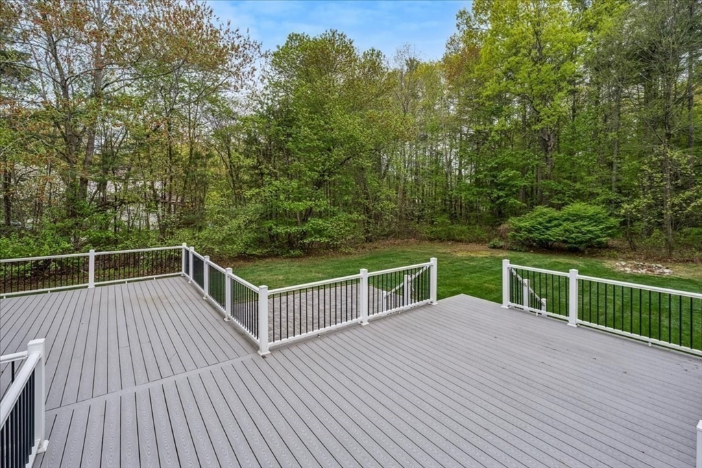 9 Robinhood Road, Tyngsborough, MA Photo #35