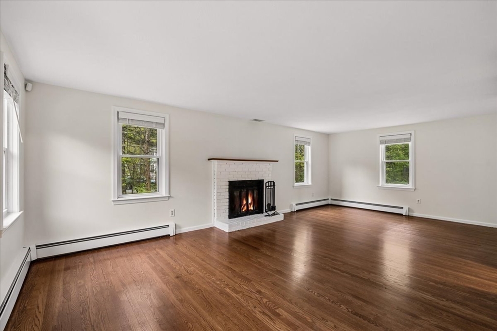 9 Robinhood Road, Tyngsborough, MA Photo #15