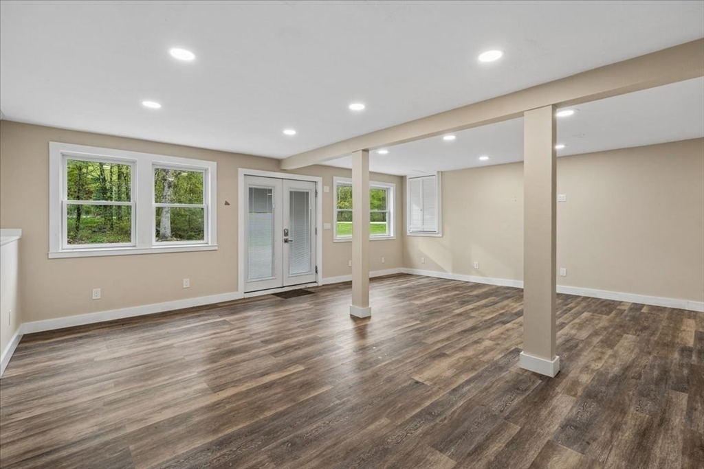 9 Robinhood Road, Tyngsborough, MA Photo #31