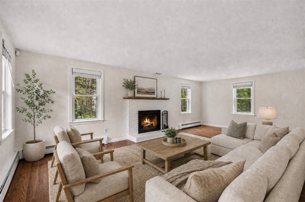 9 Robinhood Road, Tyngsborough, MA Photo #16