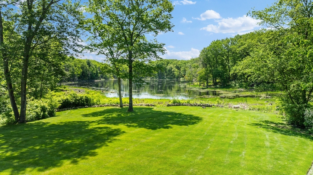 26 Longmeadow Dr