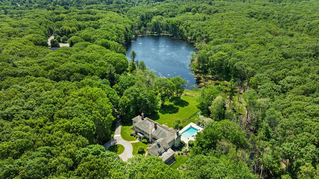 26 Longmeadow Dr
