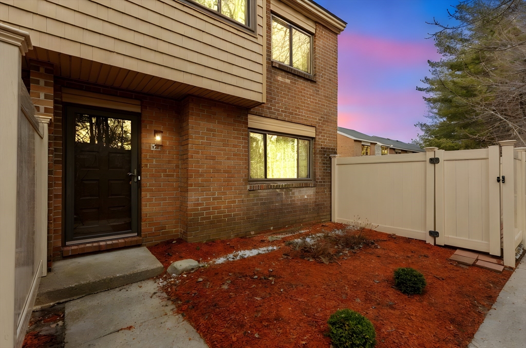 127 Greenbrook Dr 127